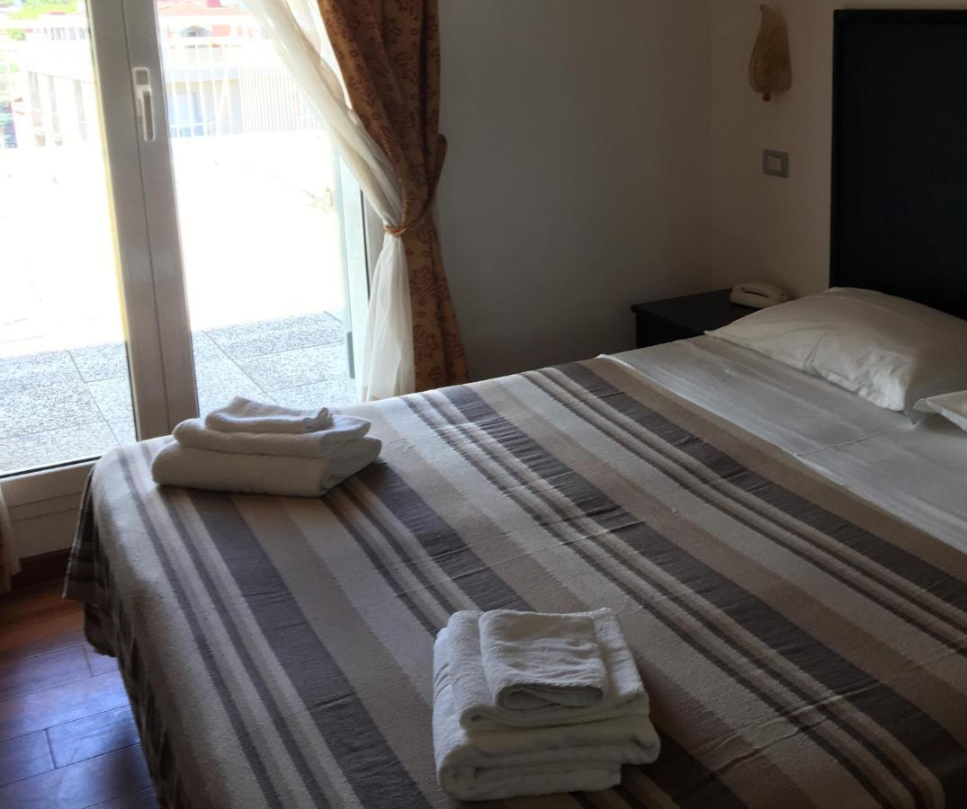 Hotel Consul - Family Hotel 里乔内 外观 照片